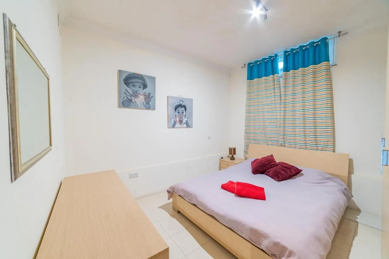 Superb Views Of Spinola Bay In Heart Of Stjulians-Hosted By Sweetstay St. Julian's 0*,  Malta
